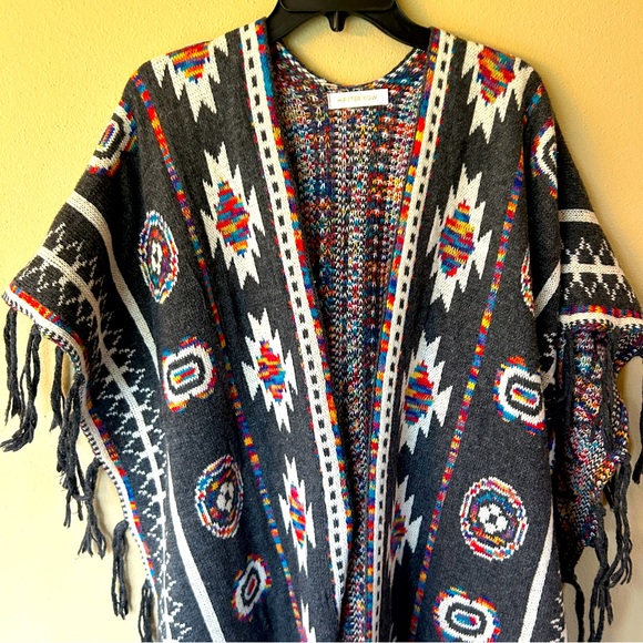 Hipster Row Fringe Cardigan - One Size - Picture 8 of 14